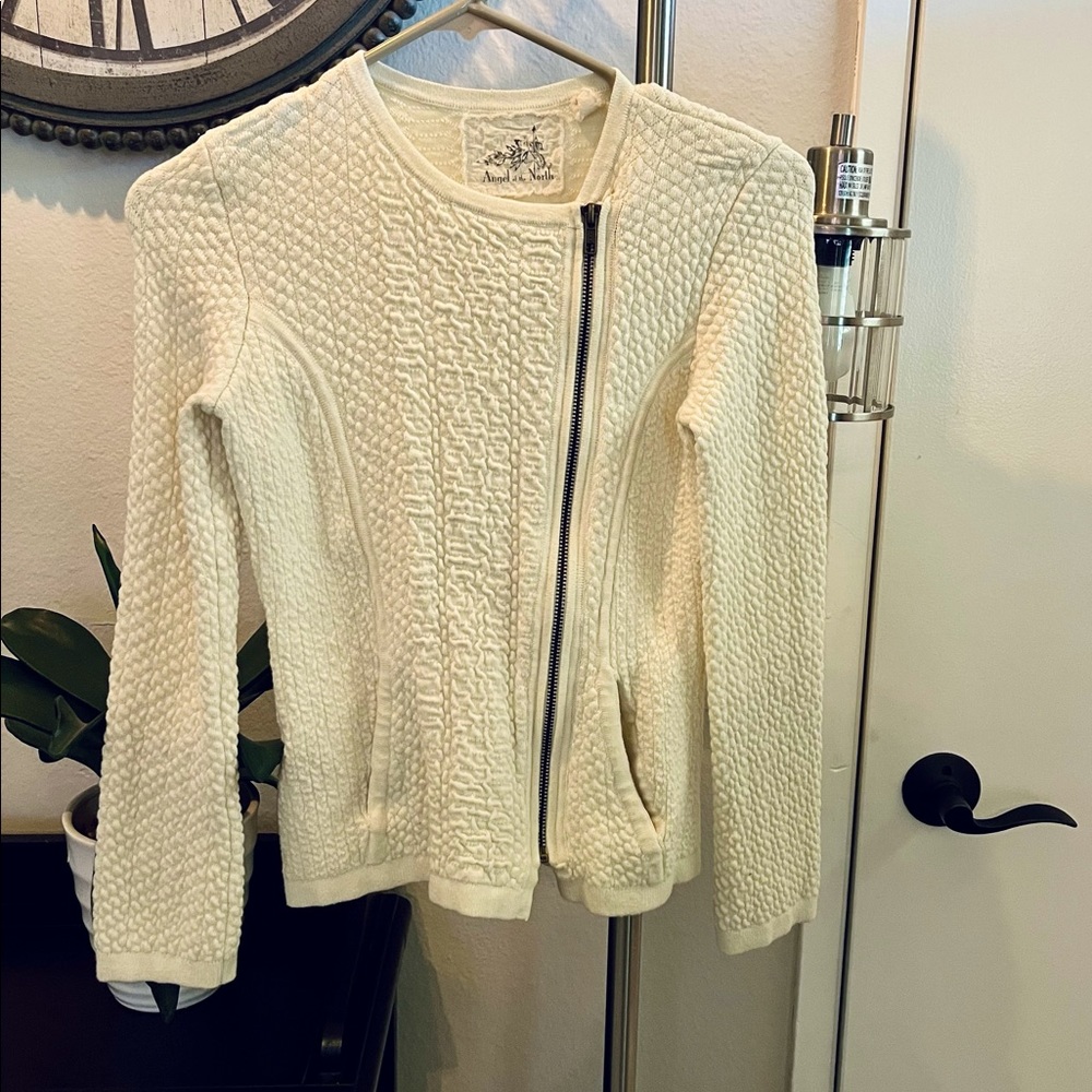 Anthropologie Angel of the North Sweater with front zipper and pockets